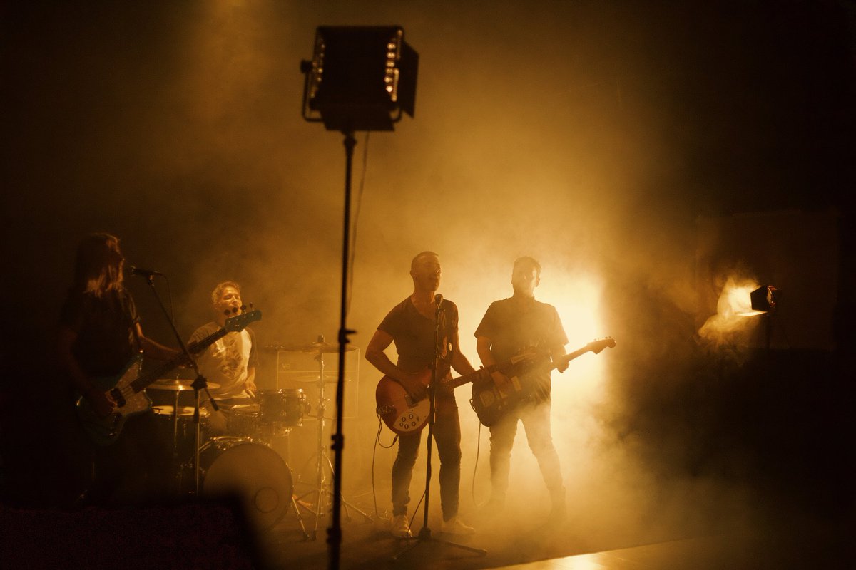 Estrenamos nuestro nuevo single “Saber y Perder ”.
#estreno #nuevosingle #saberyperder
#panoramica
👇
links.altafonte.com/jwxdezj
.