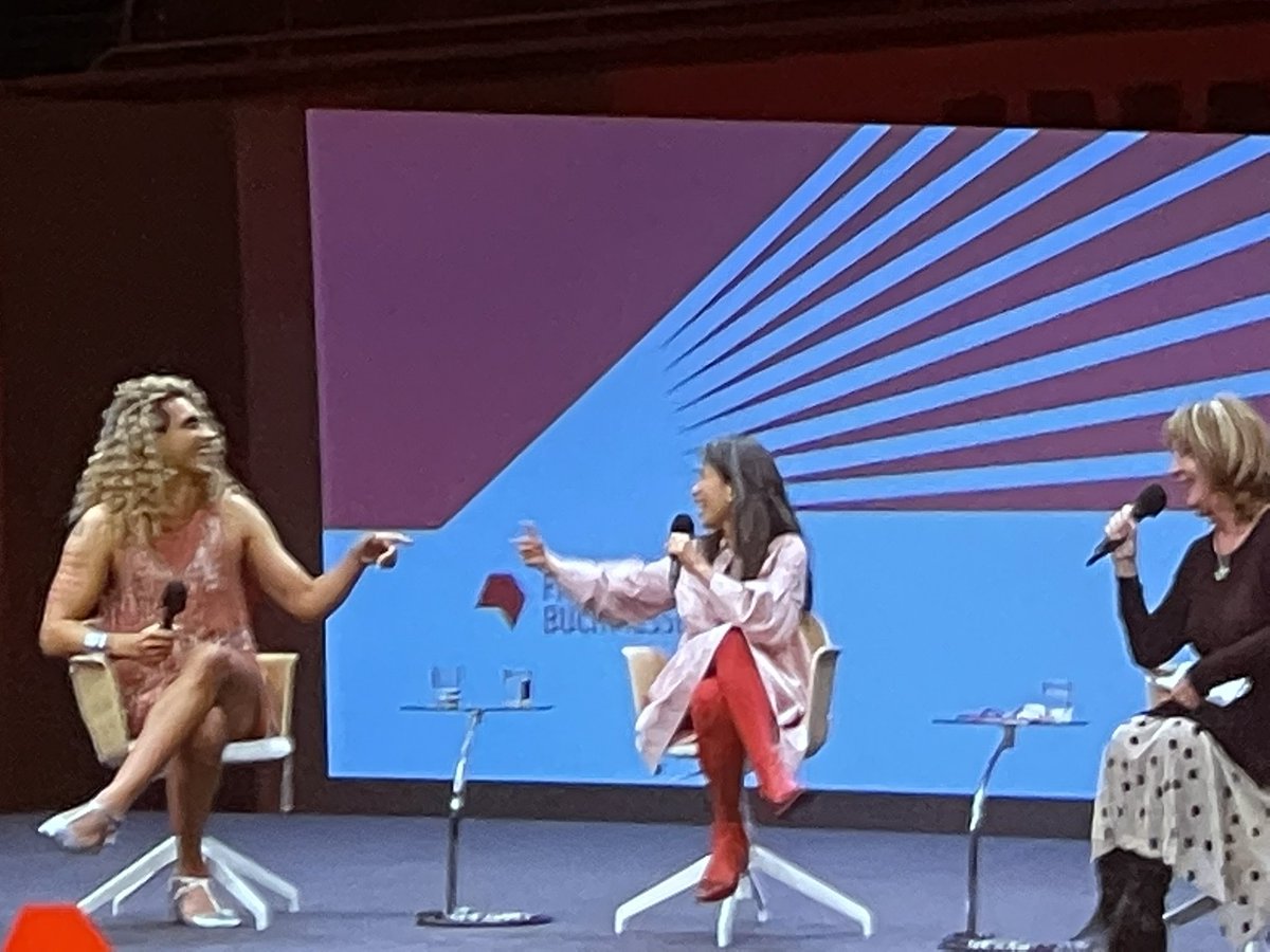 rachelletofsky's tweet photo. Highlights from @vivekshraya and Kim Thuy’s event at the #FBM2021 last night! https://t.co/oGxpoPTe2u