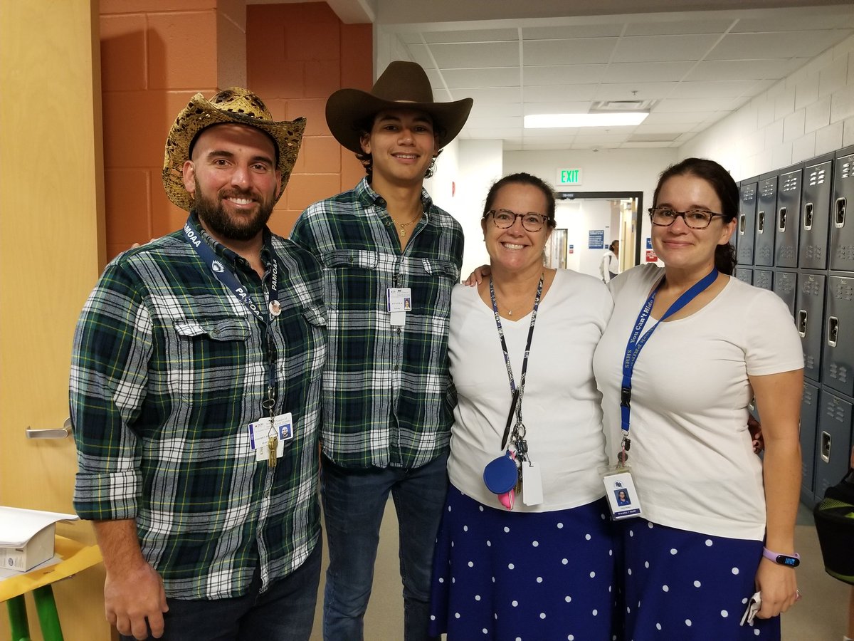 Elizabeth Pinkney tweet media