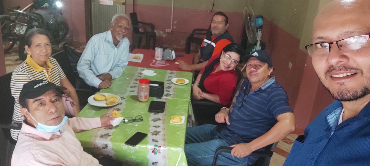 way2wealth_org's tweet photo. Camino a Calceta. #beessocialespanol #beessocialespanoltv
@ArnoldDoobay @mairaal39929195 @Gambi_s_a @MrVictorNFT @comcultur https://t.co/LPgcJLLPIo