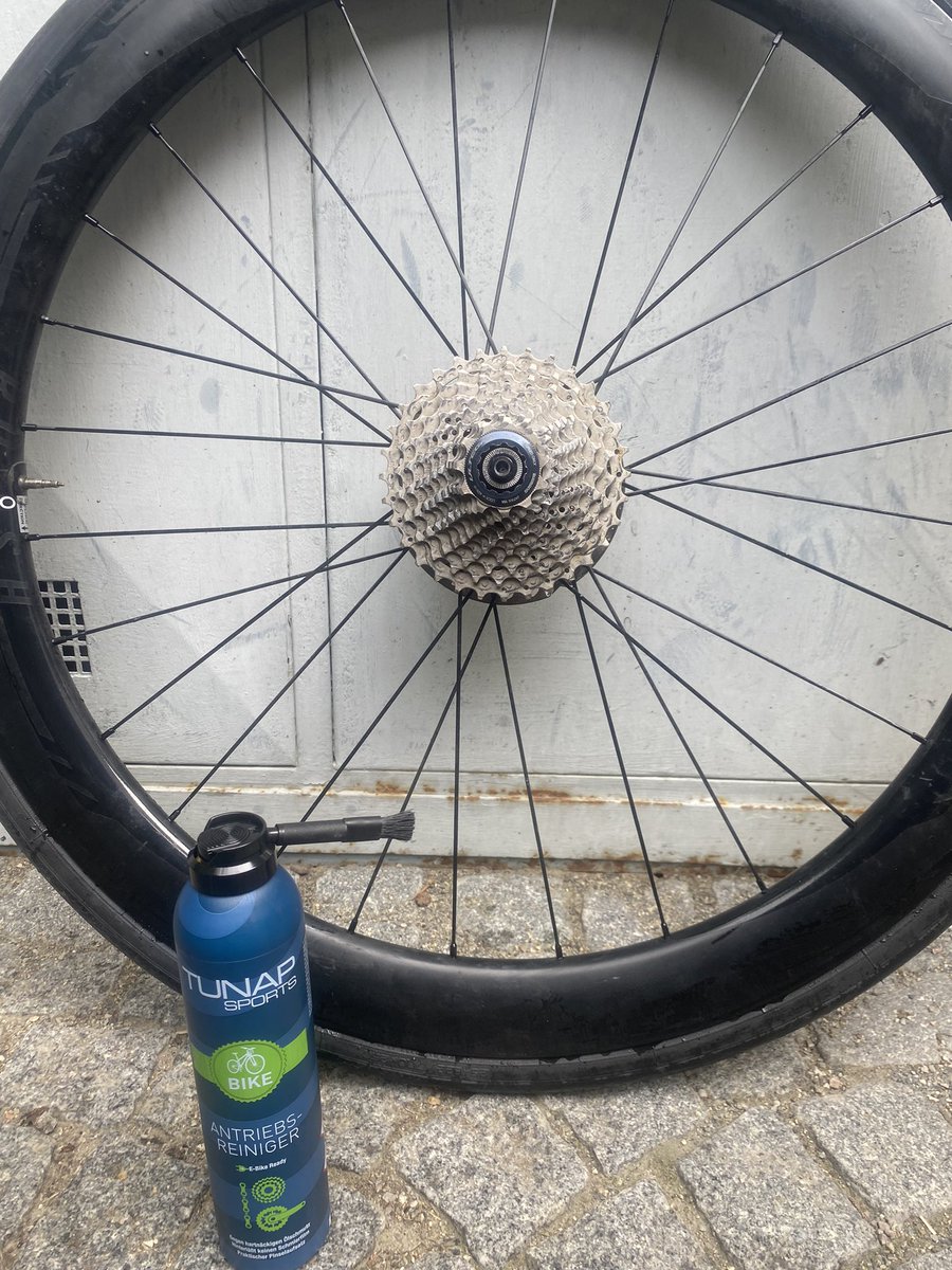 _ketterechts's tweet photo. Saubere Sache. #tunap #bikecleaning #ktrchts https://t.co/ht2QemqygB