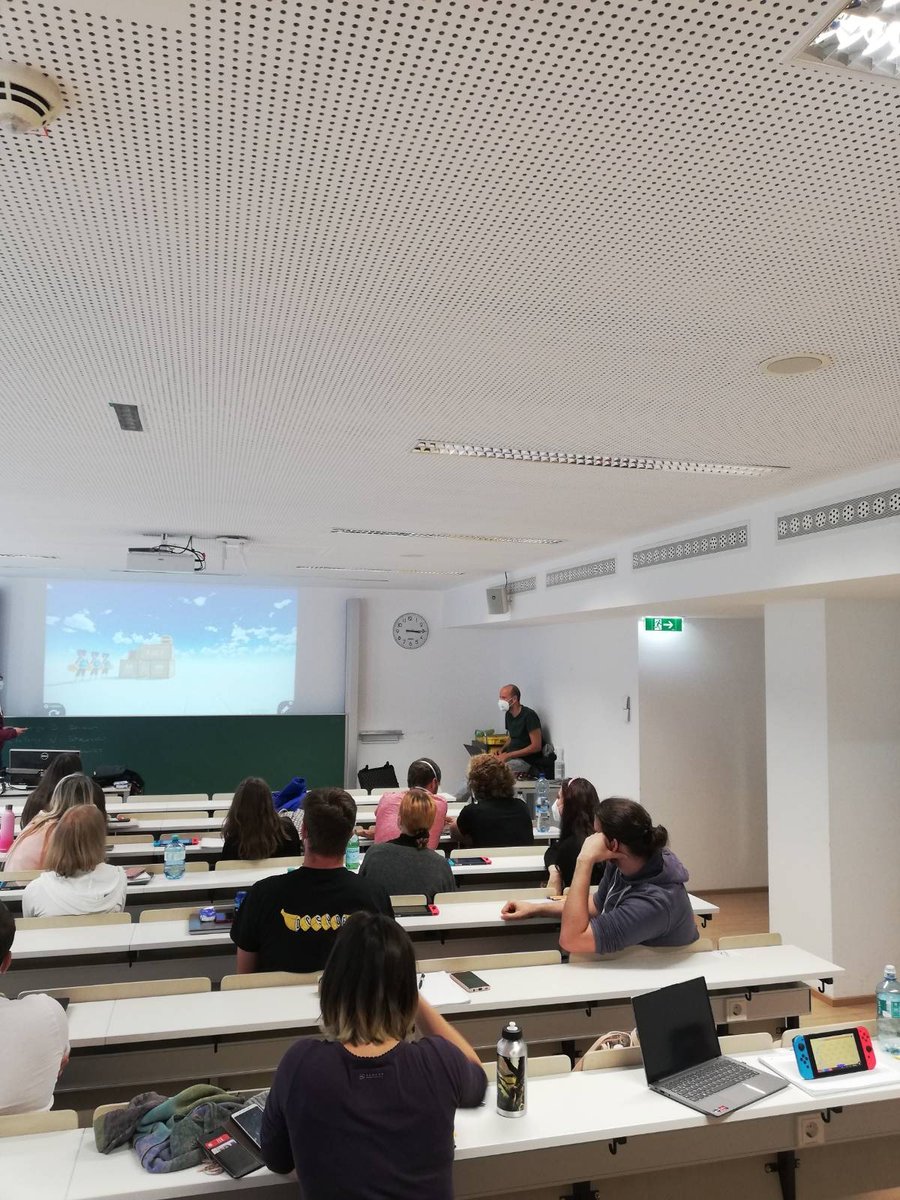 Das GameLab bietet seit neuestem das Spielestudio (“Game Builder Garage”, Nintendo, 2021) an. Wir testeten das Spielestudio mit Studierenden der Universität Wien.

tinyurl.com/7dx7c2nw