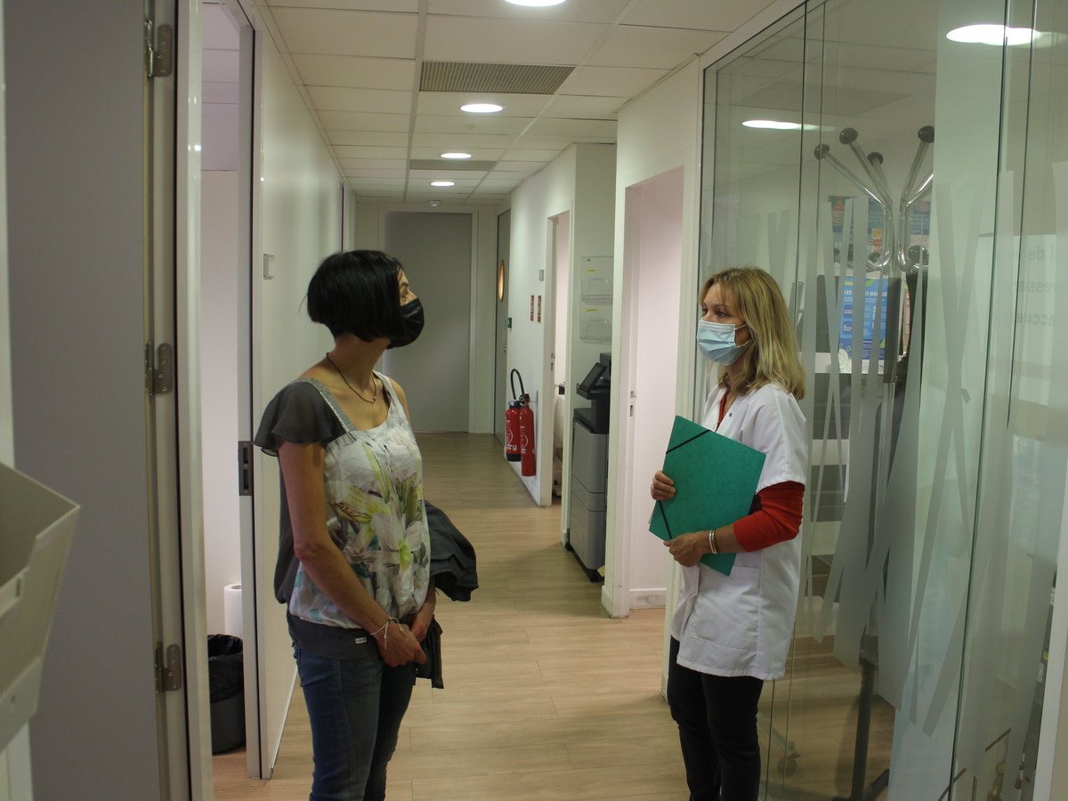 EnedisRegionSud's tweet photo. 📸Aujourd'hui reportage photos du personnel de service santé au travail d'@enedis à #AixenProvence . Une occasion de rappeler leur mission de prévention de santé au travail auprès des salariés .👩🏽‍🏭🧑🏽‍🏭 https://t.co/OOIZ0qu77H