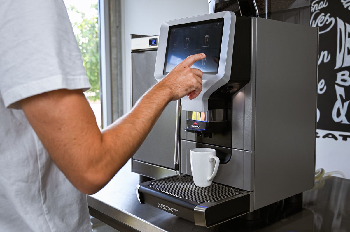 AliGroupFS's tweet photo. Adjust milk delays on your Egro Top Milk to produce an espresso drink with perfect microfoam in seconds. Brew authentic espresso with rich crema while dispensing milk simultaneously. Bean-to-cup without the hiccup.
#automaticcoffee #espresso #coffee #foodservice #aligroupFS https://t.co/irLhLqpWzP