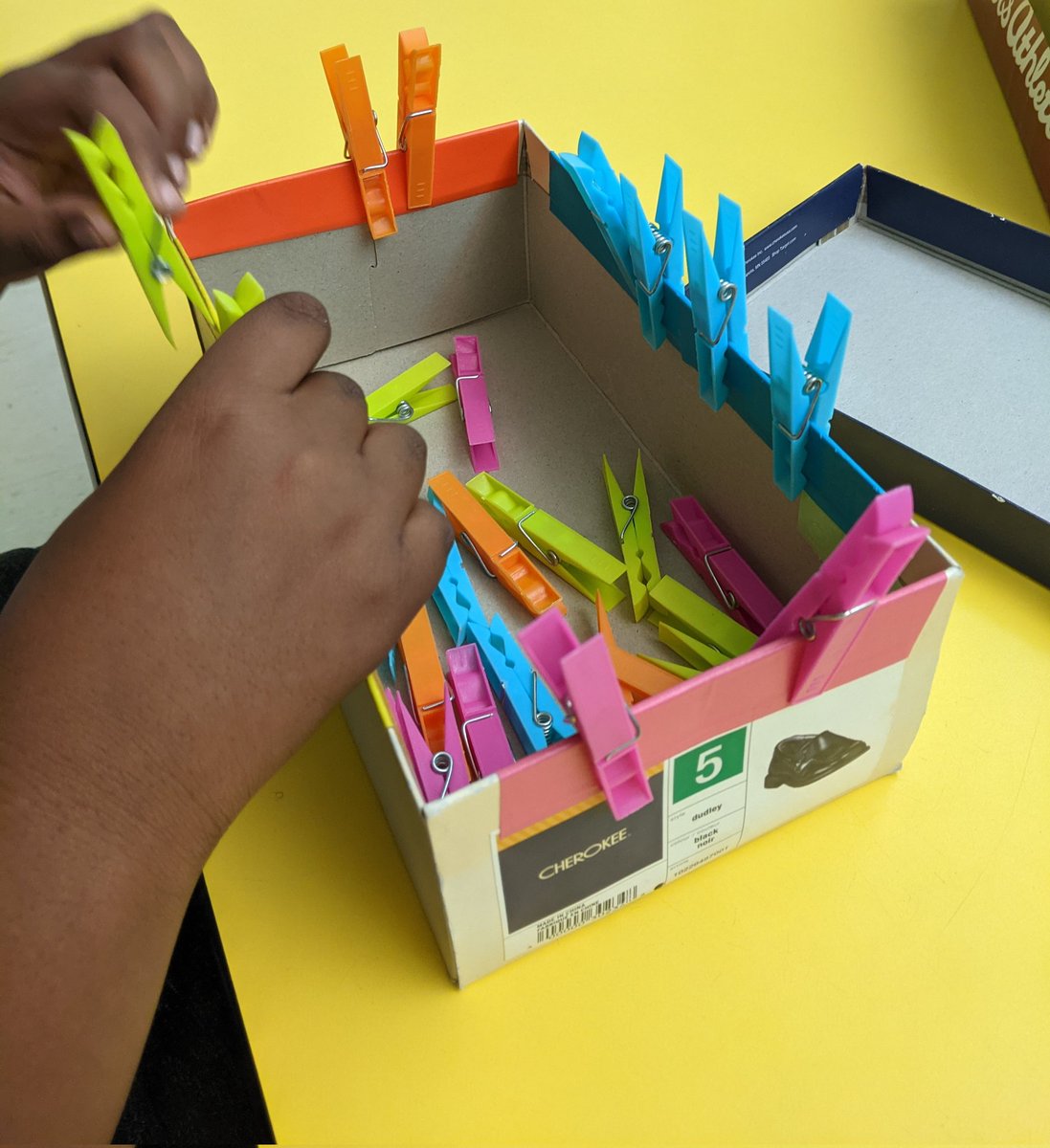 BoucherJac's tweet image. Our #independentwork time with #taskboxes helps us develop #academic and #finemotor skills @DorsetParkPS1 @LC3_TDSB