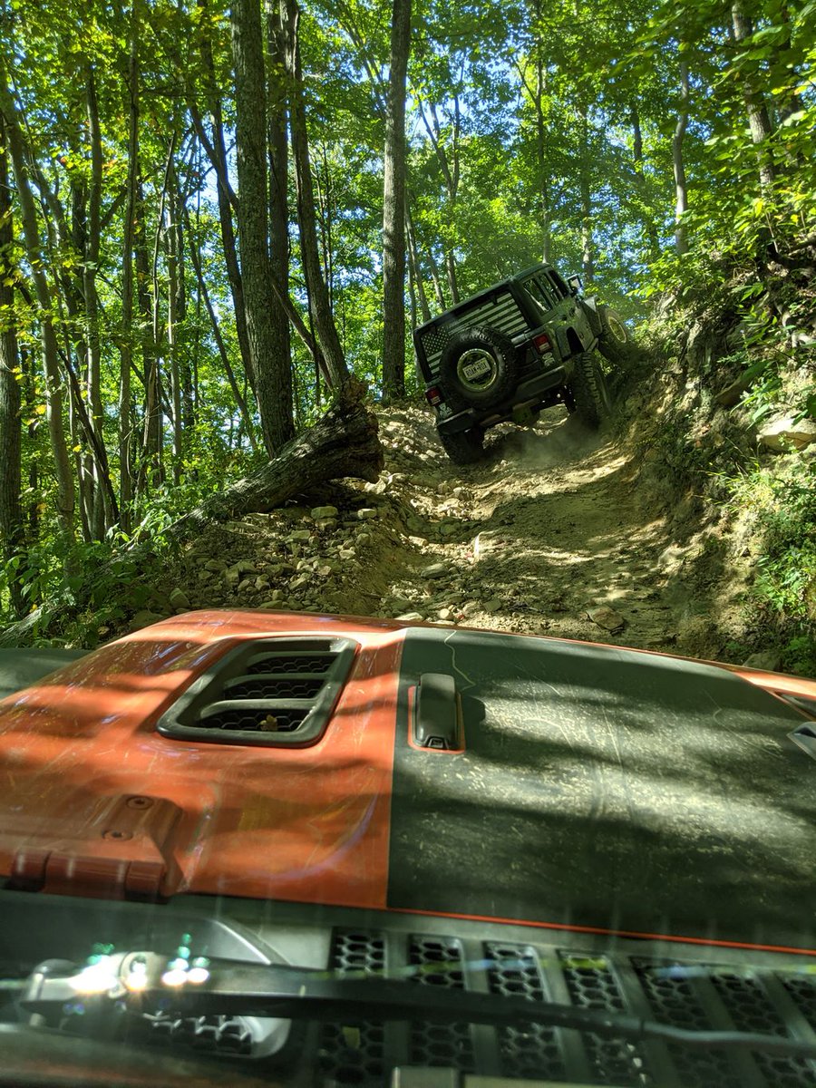 OffroadSynth's tweet photo. Carrie climbing the bank with RoamN #offroadsynthetics #roamn #builtnotbought #dailydrivencrawler #jeepjl #jeepbadgeofhonor #bearwallow https://t.co/apNNIWxr0O