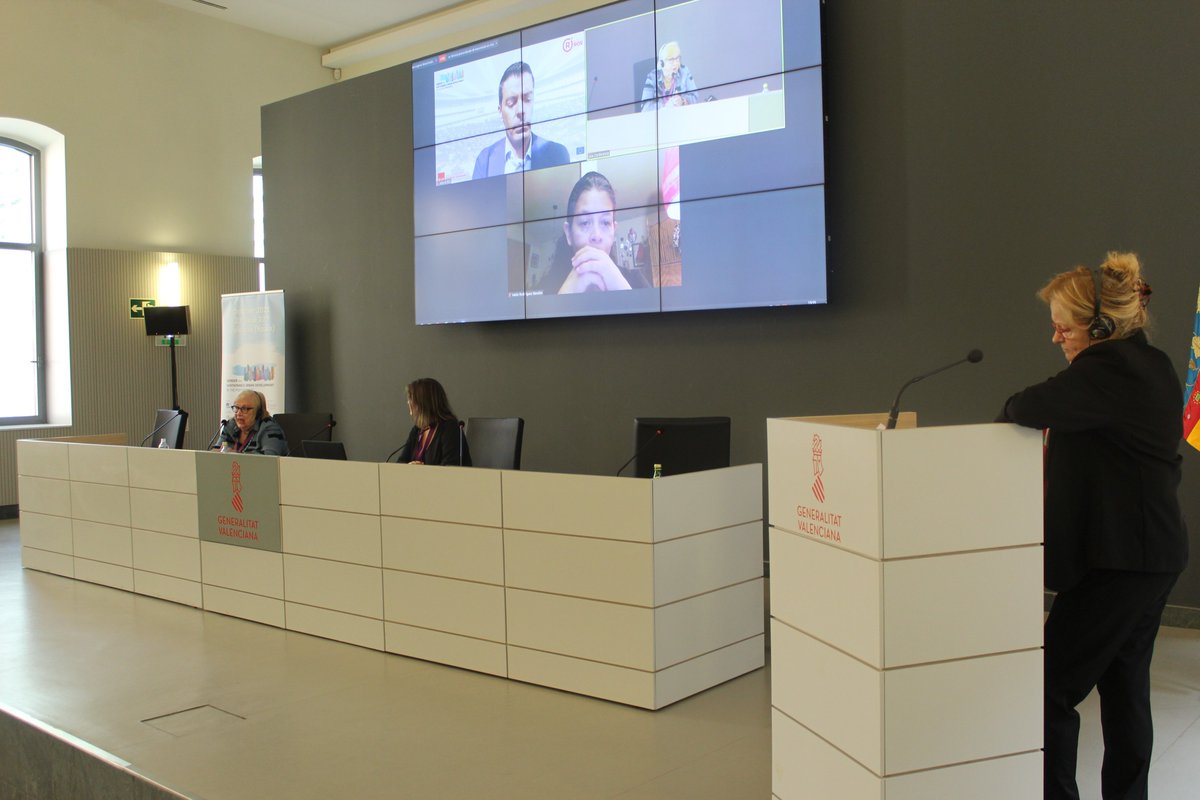 Encuentro Internacional GSUD (@congresogsud) on Twitter photo The third panel with Jan Peterson <a href="/HuairouConnect/">Huairou Commission</a> , Maite Rodríguez Blandón <a href="/Right2CityGP/">#RightToTheCity Global Platform</a> , <a href="/mrossemp/">Marcos Ros Sempere</a> , <a href="/ines_novella/">Inés Novella</a> and <a href="/TerBoccia/">Teresa Boccia</a> discussing "Gender mainstreaming in the built environment: best practices in Europe and America" #urbanoctober The third panel with Jan Peterson <a href="/HuairouConnect/">Huairou Commission</a> , Maite Rodríguez Blandón <a href="/Right2CityGP/">#RightToTheCity Global Platform</a> , <a href="/mrossemp/">Marcos Ros Sempere</a> , <a href="/ines_novella/">Inés Novella</a> and <a href="/TerBoccia/">Teresa Boccia</a> discussing "Gender mainstreaming in the built environment: best practices in Europe and America" #urbanoctober