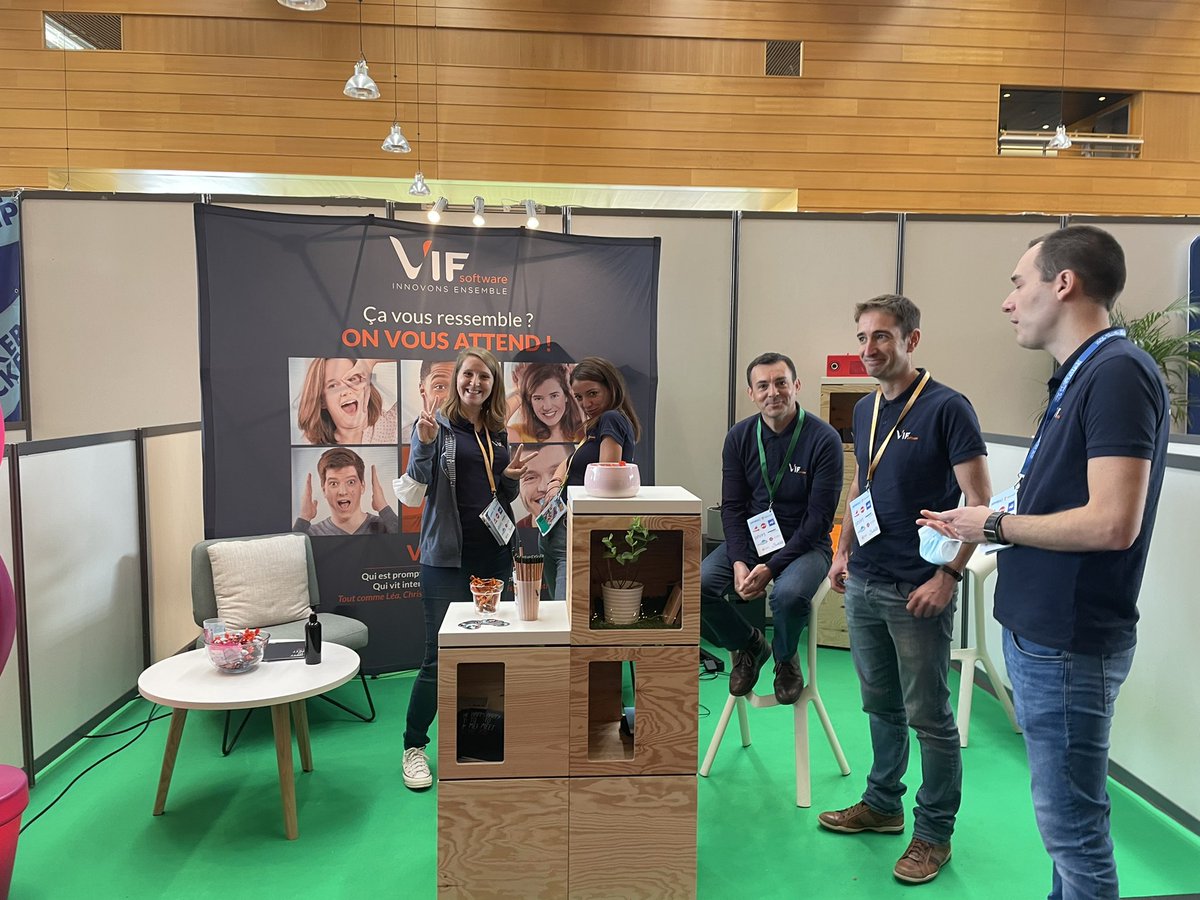 ClouetAlexia's tweet photo. #DevFestNantes #DevFest2021 @les_VIFs 🙌🙌 https://t.co/axRf9RnzyL