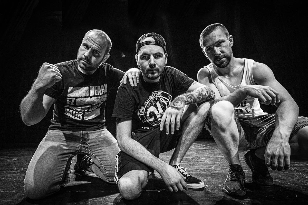 #agenda "Tinko gurean" diskoa aurkezteko sei kontzertu emango ditu <a href="/iheskide/">IHESKIDE punkrock</a> taldeak datozen asteetan. Lekuak eta datak 👉badok.eus/kontzertuak?ta…