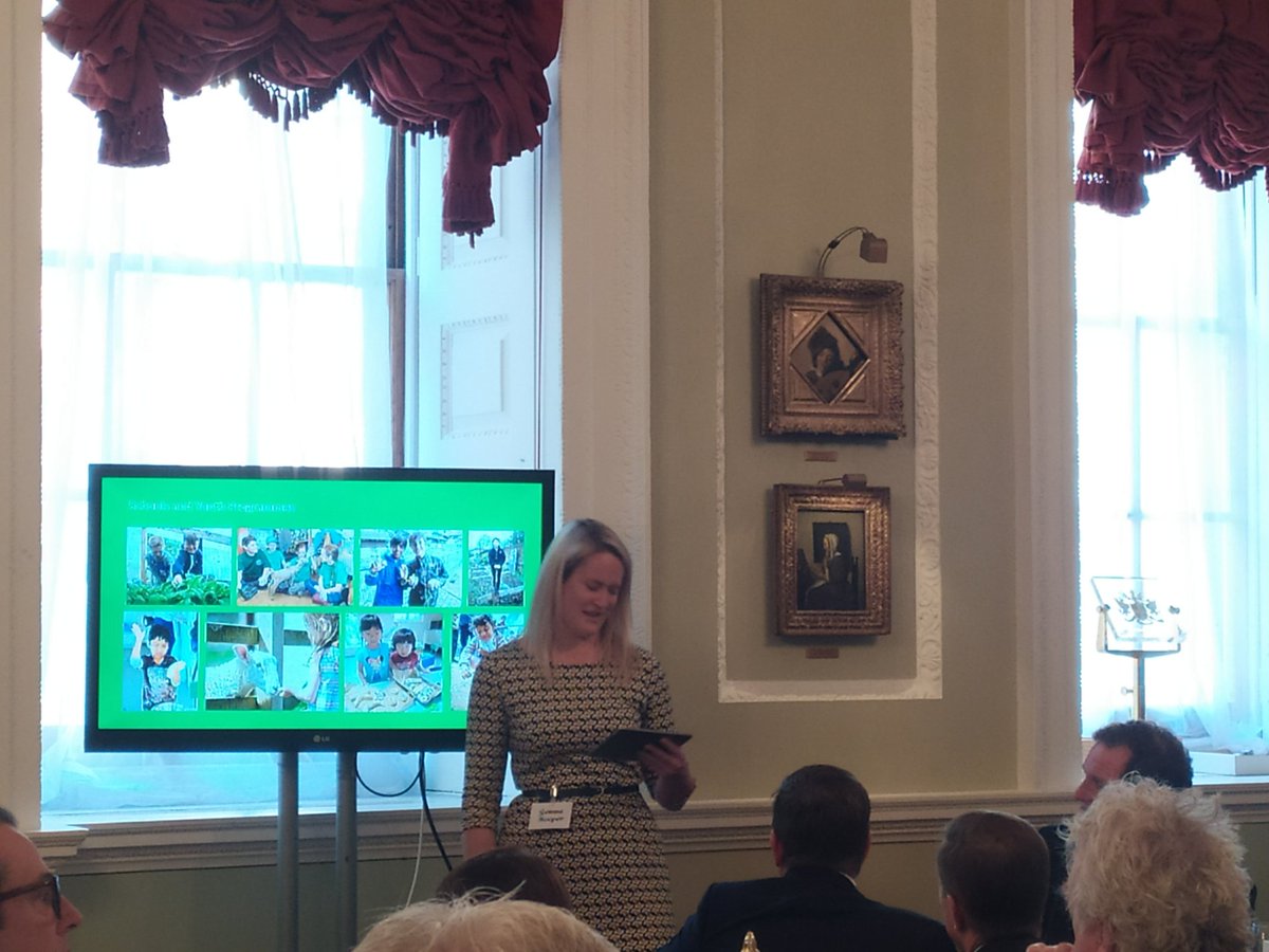 LDNHarvestFest's tweet photo. Gemma Hooper Manager of  @surreydocksfarm  brilliantly making the case for #Cityfarms at Mansion House with @FarmersCompany https://t.co/7XaPilDXxN