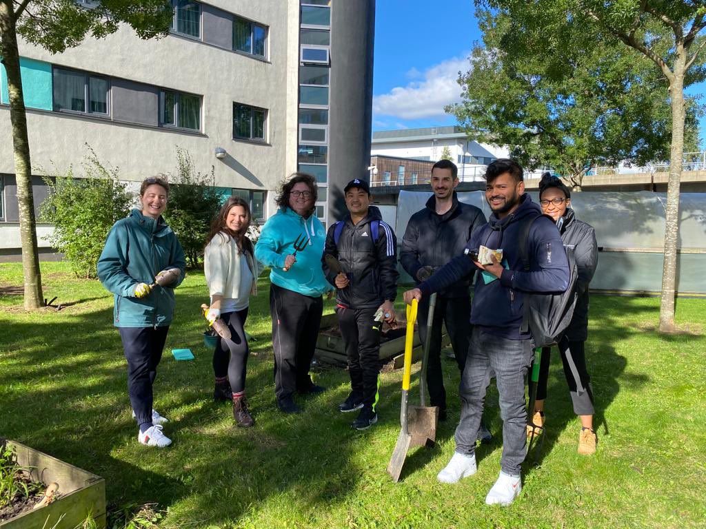 UEL_News's tweet photo. It’s great to have so many of you at the launch of our Community Garden today.  🌻🌱🥕

The garden grows organic local produce and flowers to reduce the amount of plastic waste that comes from supermarket shopping.  #Sustainability #UELExperiences #UELFamily #UELCommunityGarden https://t.co/BtSAKU2Nxn