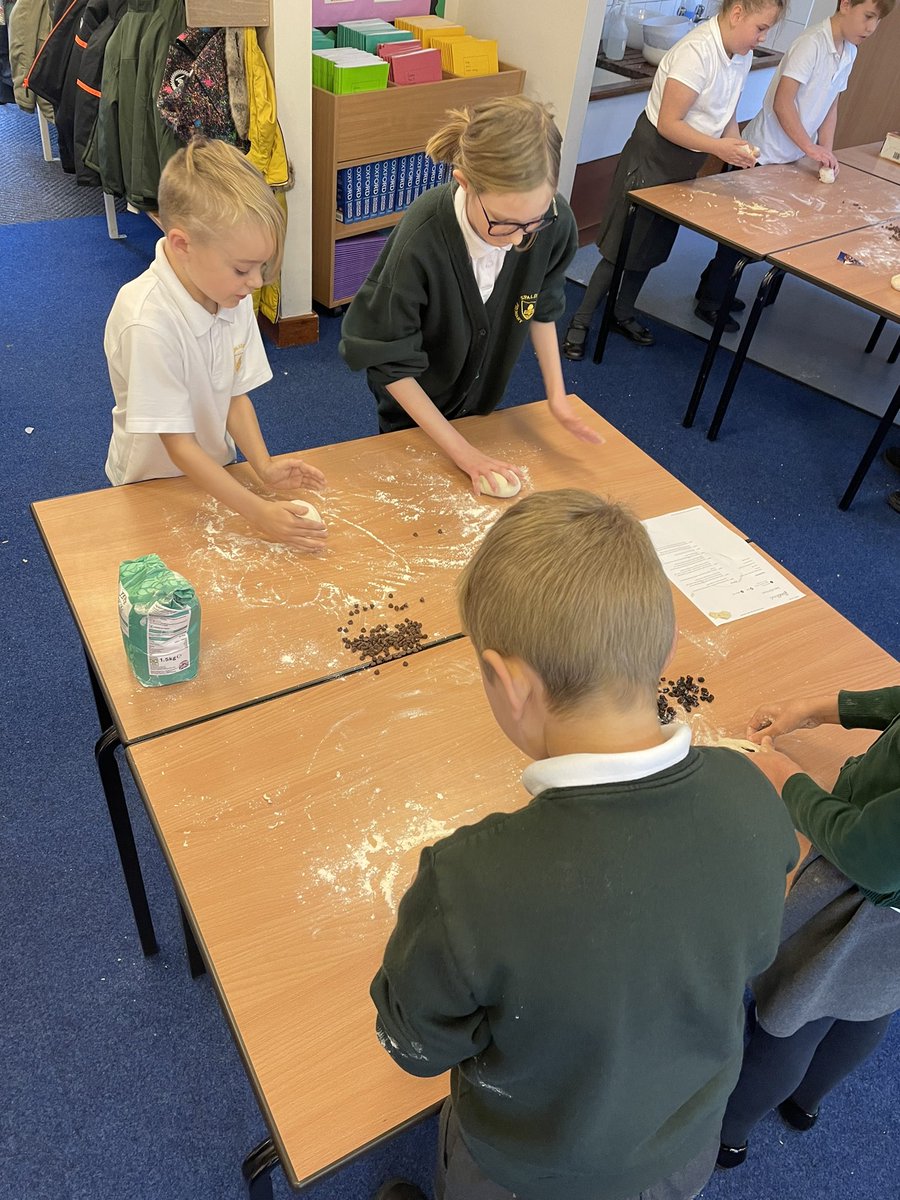 Y4Spa's tweet photo. BAKE! 🥖 🍞 🥯 Year 4 have been channeling their inner Paul Hollywood this morning by making their very own bread rolls! The classroom smells wonderful! #Bake @SpaldingPriAcad @InfinityAcad @Y4Spa https://t.co/7o6Q8zFJFB