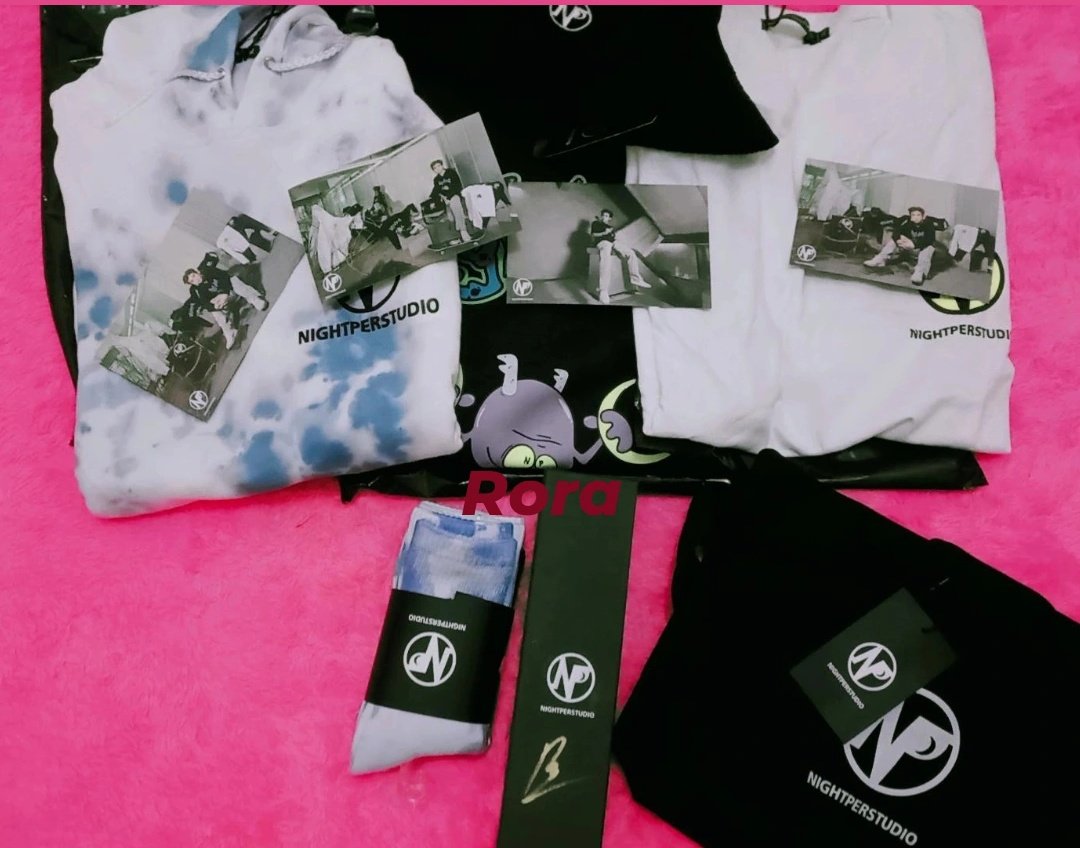 mystouruss's tweet photo. Beyond happy  🎉
Thank you CEO @nightperstudio arrived safely to me in indo🖤🤘
@perthppe the product really amaizing 🤘🔥 been waiting for so long and i'm really satisfied with the product.
#KDPPE 
#PerthTanapon 
#NIGHTPERSTUDIO https://t.co/qRIr6q1TAt