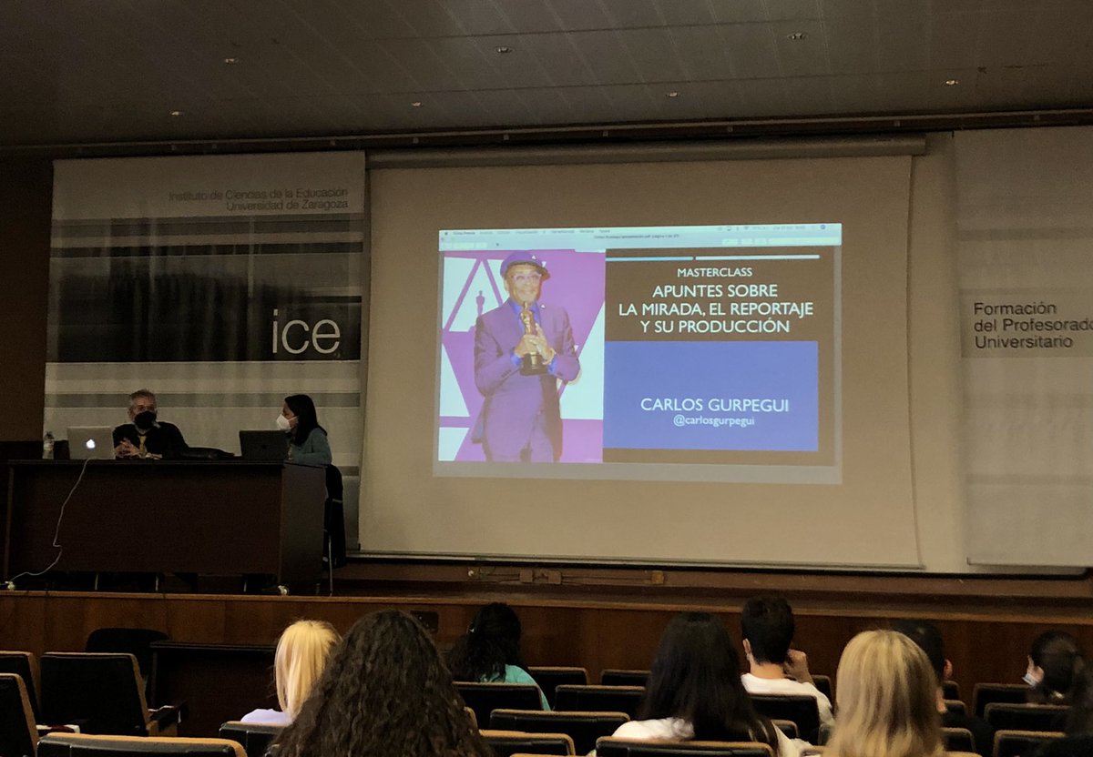 LatorreAlodia's tweet photo. Esta mañana @carlosgurpegui nos ha dado las claves para realizar un buen reportaje. Me quedo con “la humildad, la sensibilidad y la originalidad”, tres elementos necesarios para seducir a nuestros espectadores. Gracias por la masterclass #proycom
@cmartalazo @FacultadFiloZgz https://t.co/n9pTXBwApK