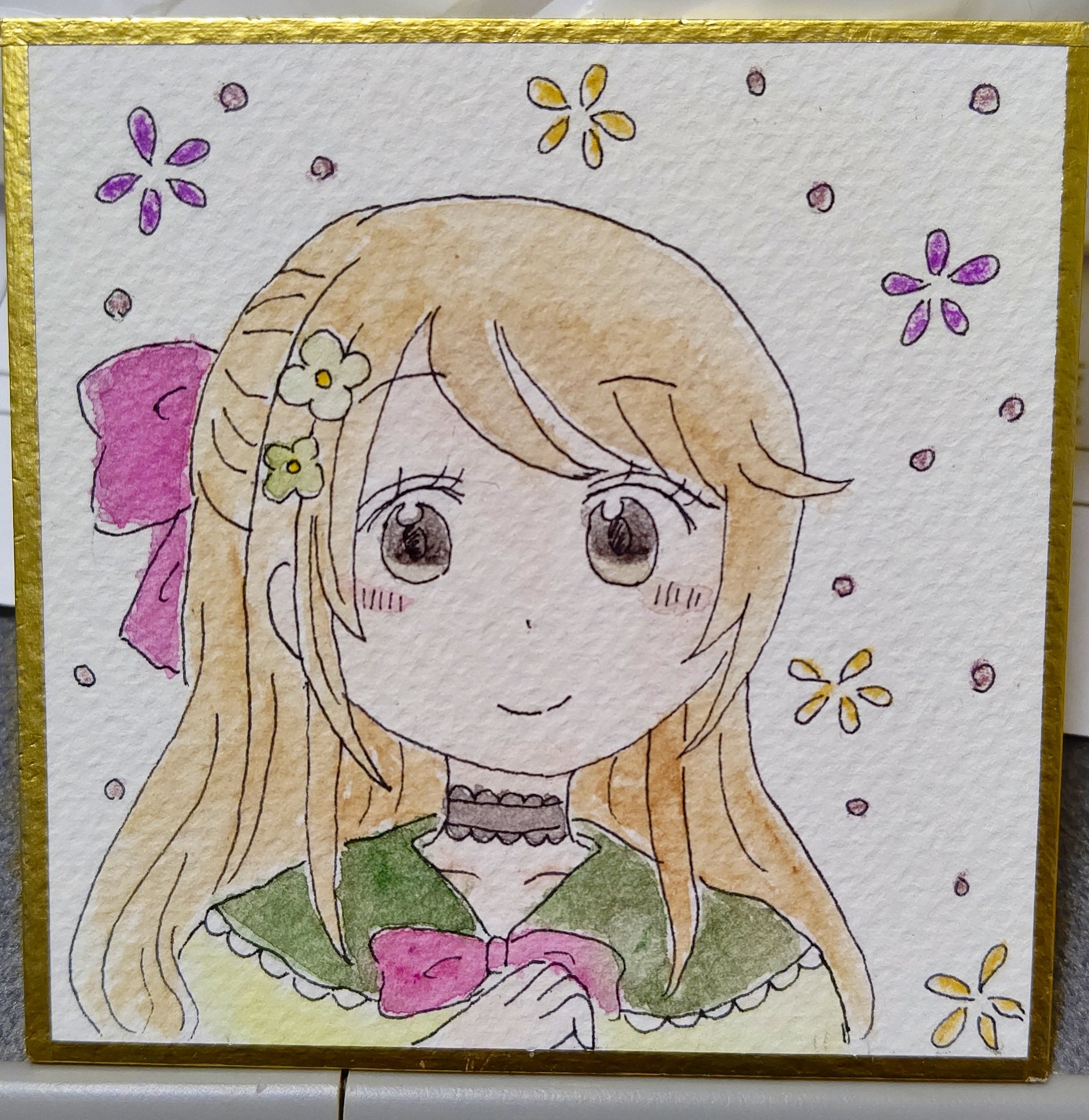 Daisy Bee またまた豆色紙に描いてみましたー O Vこの手のひらサイズは本当に珍しくて可愛いくて気に入っております イラスト 絵描きさんと繋がりたい イラスト好きさんと繋がりたい アナログイラスト 水彩色鉛筆 水彩 色紙イラスト