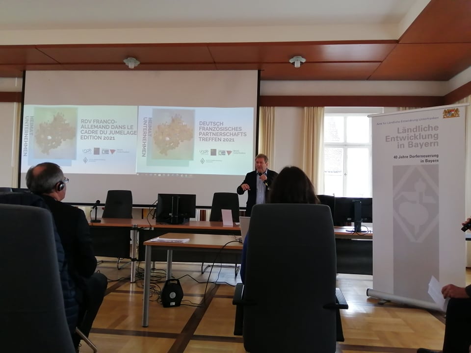 CAUE_CALVADOS's tweet image. [SFA 2021] La matinée s'est poursuivie avec les interventions de la délégation allemande sur les initiatives privées dans les régions rurales et l'intervention d'@HubertCourseaux , Président du @CAUE_CALVADOS  sur la revitalisation des cœurs de bourg, petites villes de demain.