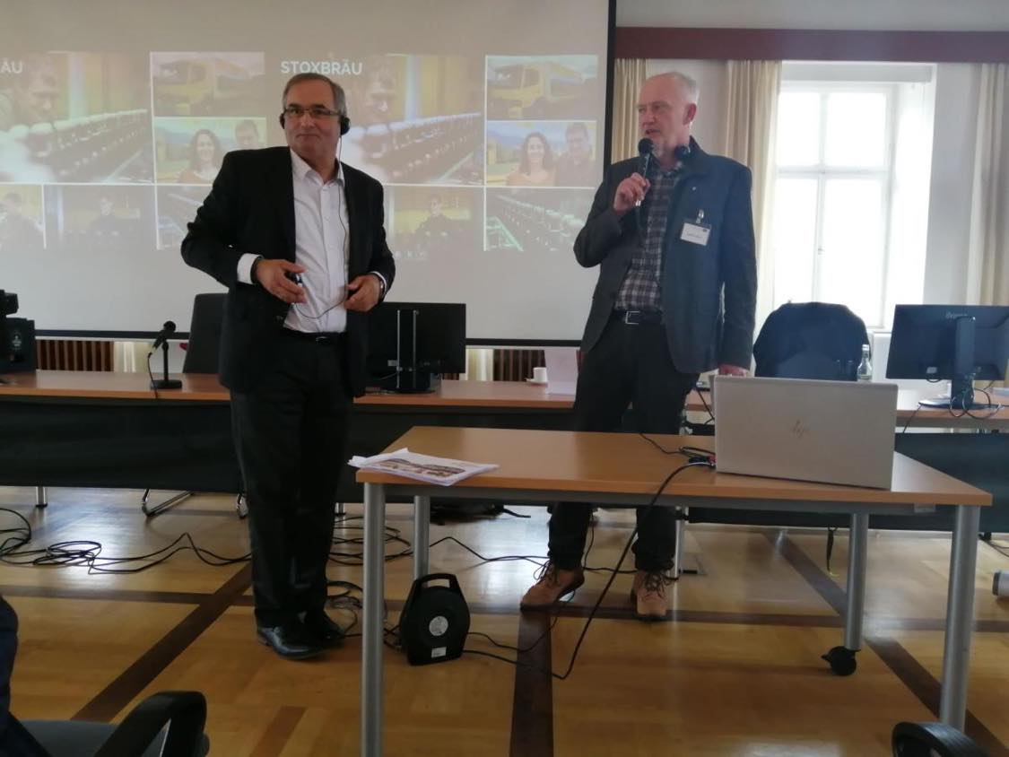 CAUE_CALVADOS's tweet image. [SFA 2021] La matinée s'est poursuivie avec les interventions de la délégation allemande sur les initiatives privées dans les régions rurales et l'intervention d'@HubertCourseaux , Président du @CAUE_CALVADOS  sur la revitalisation des cœurs de bourg, petites villes de demain.