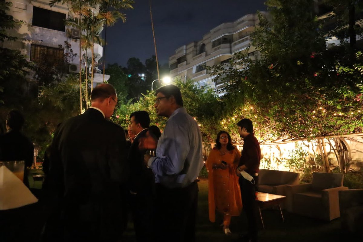 bd_migration's tweet photo. #ParliamentariansCaucusOnMigration_Development &amp; #WARBE  supported by #PROKAS British Council &amp; #Switzerland organized  Interactive Dinner with Caucus Members and Officials from the Destination Countries &amp; UN Agencies on 17 Oct @Dhaka  @mahjabeenkhaled @shameem_patwary @warbedev https://t.co/h3R0BZWtrE
