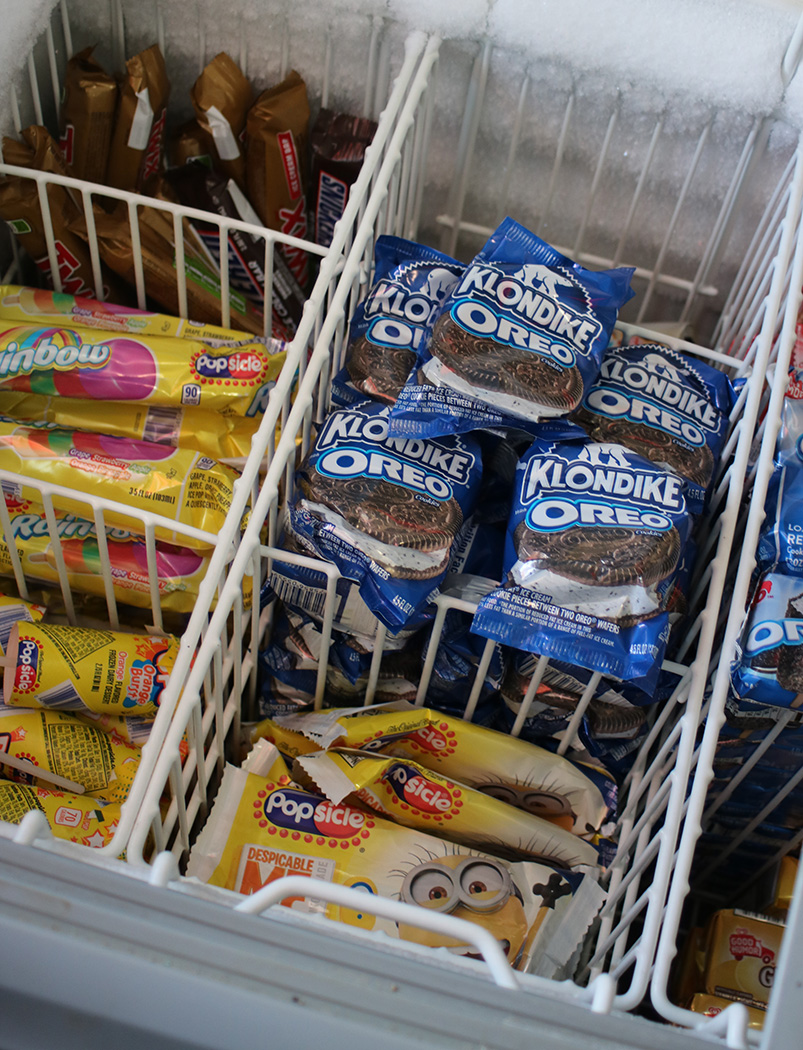 VisitALBeaches's tweet photo. RT @ReelSurprise: Don’t forget to stop by our Reel Surprise #DockStore this weekend before you head out. We have everything from snacks and drinks to clothes, ice and fuel. #reserveyourcharter #orangebeachfishing #orangebeachcharters https://t.co/jhH9FY4Yh4
