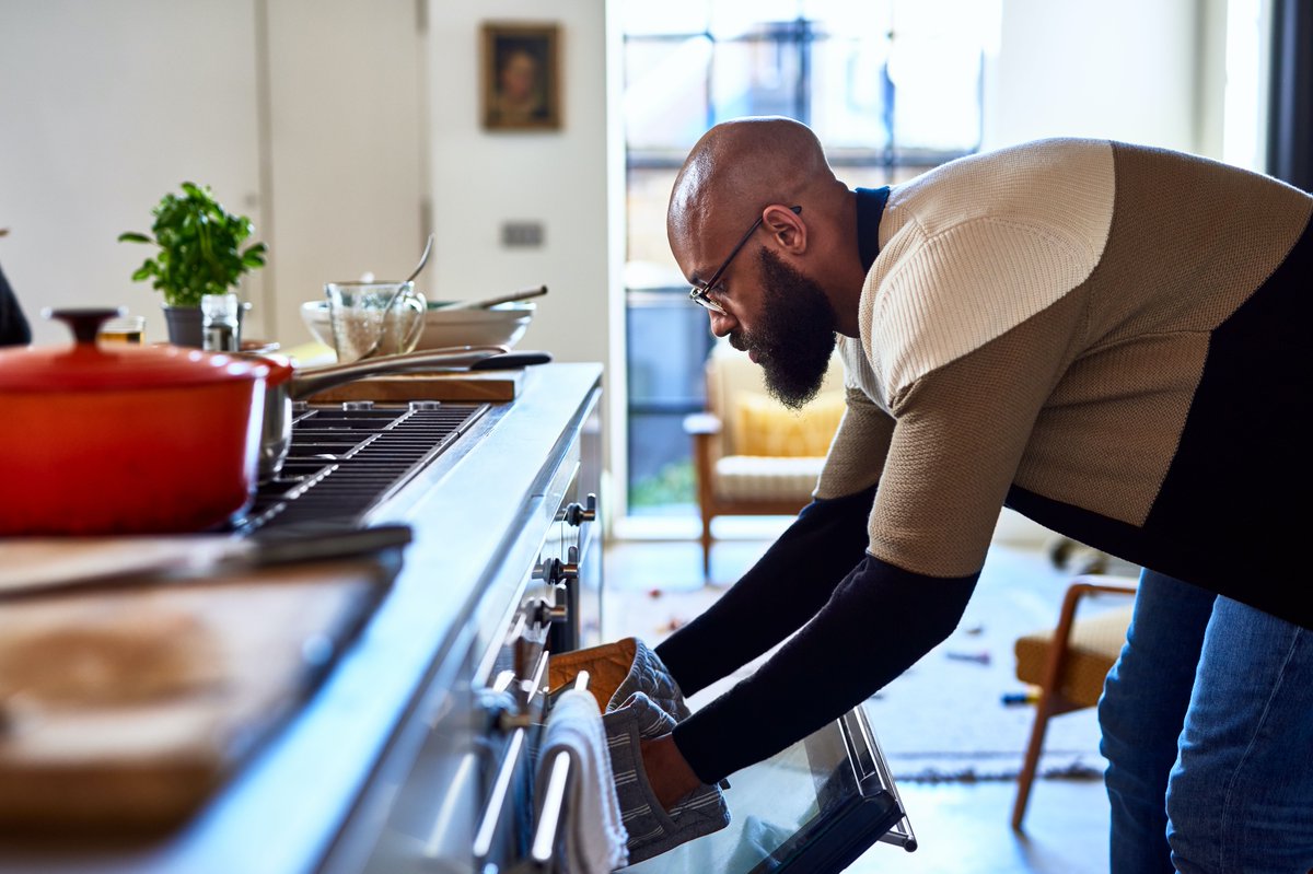 To switch or not to switch? Energy prices are rising across the board – should you stick with your current company? moneyhelper.org.uk/en/everyday-mo…