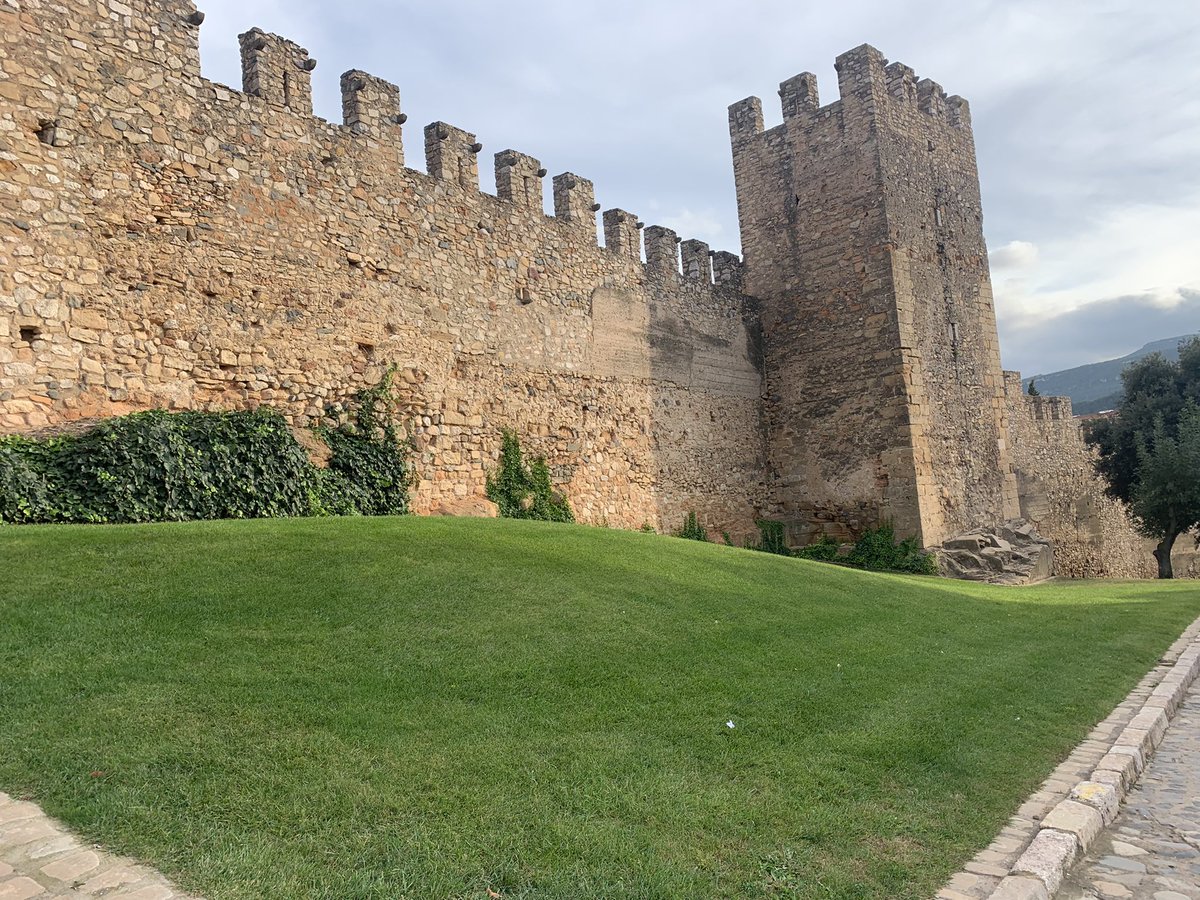 L’art de recuperar el patrimoni • Montblanc•
#Montblanc #visitmontblanc #tarragona #tarragones #muralla #concadebarberà #poblacions_de_catalunya #raconsde_lleida #total_landscapes #raconde_catalunya  #quebonicaescatalunya #medievaltown #poblesambencant  #quebonicaescatalunya