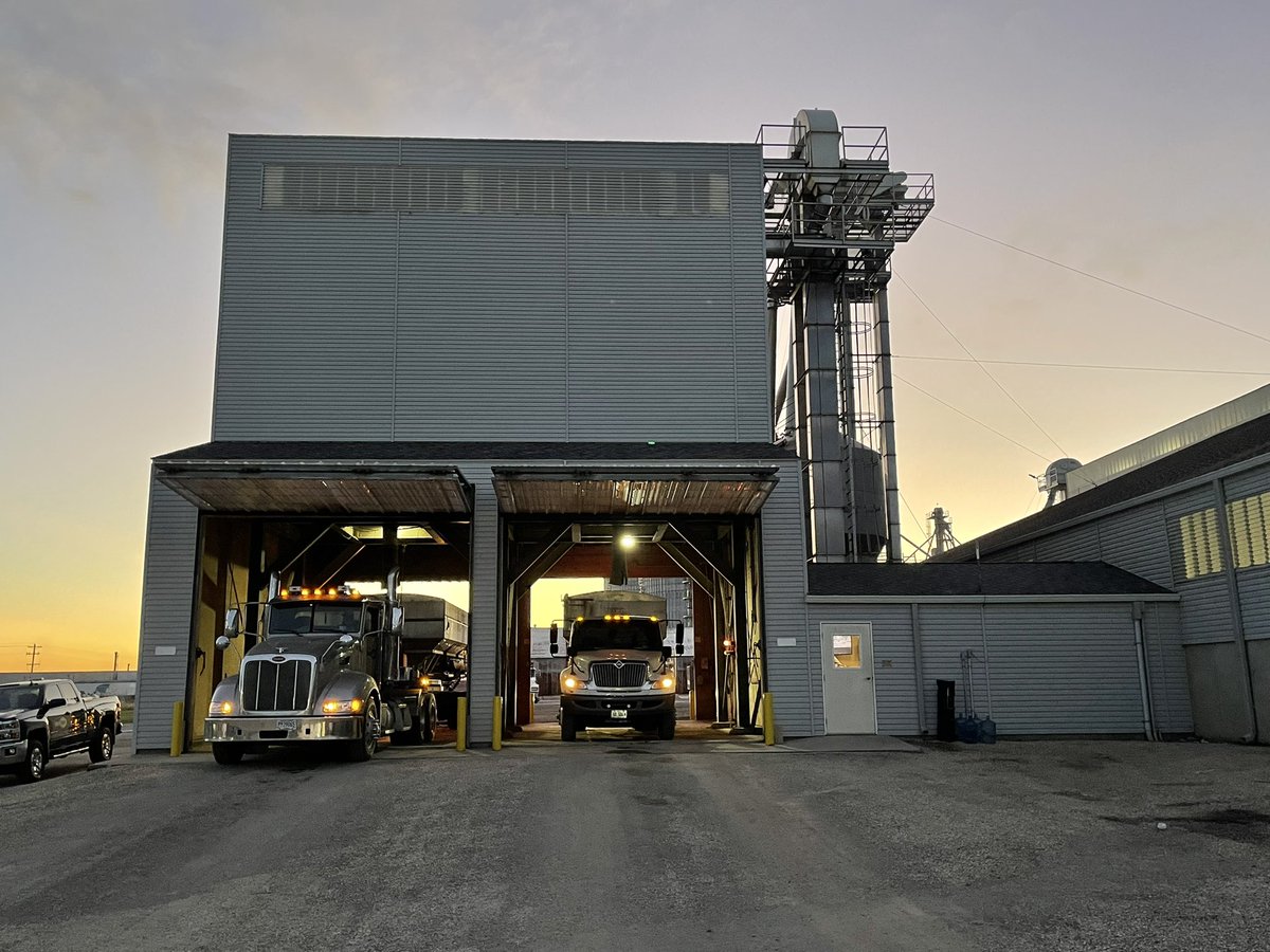 United_Prairie's tweet photo. Have a safe and productive day! #FertON #InsideThePlant #APEX https://t.co/rokYbdwjTN