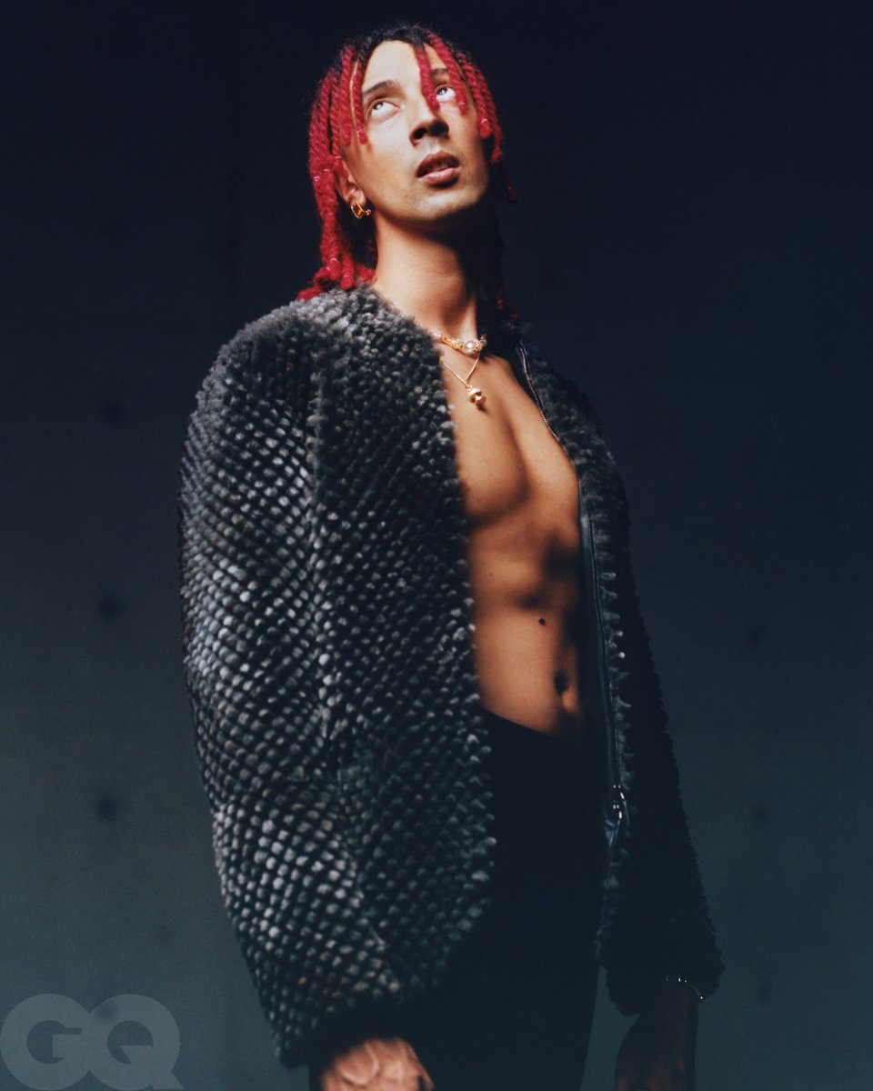 GQMagazine's tweet photo. @GhaliFoh @armani “I think that design really matters when it is timely, when it captures the spirit of the time." —Giorgio Armani https://t.co/j8zlIxcD9q https://t.co/2kS4ePmYSy