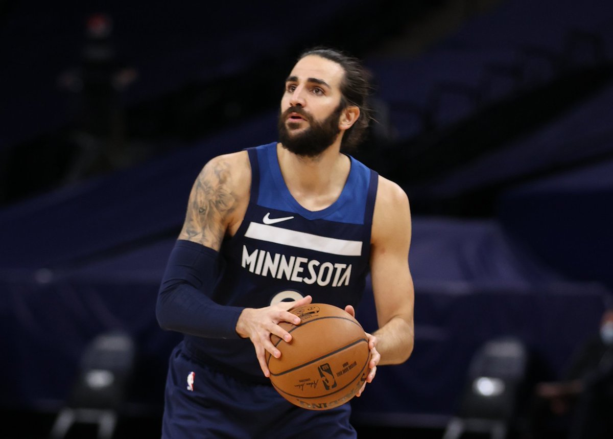 TWolvesArmyIT's tweet image. Once (twice) a wolf. Always a wolf!
Buon compleanno @rickyrubio9! 🥂🥂