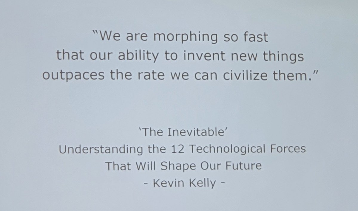 De snelheid van de technische en digitale ontwikkelingen in onze tijd is meer dan indrukwekkend en als je erbij stilstaat, ben je eigenlijk al te laat... Dus let goed, voor je het weet ben je de V&amp;D van jouw omgeving, aldus @ferencvandamme. 😉 #inspiratiedag #Talentvoordegemeente