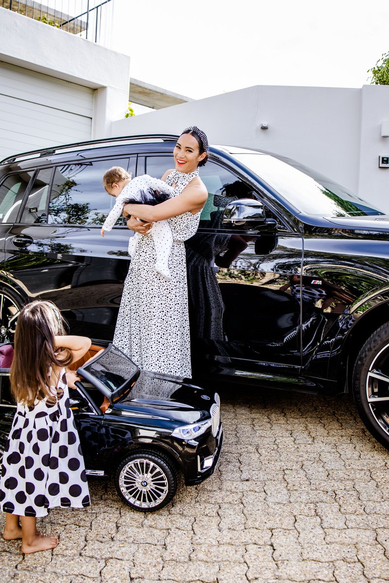 jo_annstrauss's tweet image. I've been wanting to give away a car my entire career (like Oprah!) and now, to mark the first birthday of our youngest, it's finally my chance to do so 😜 who wants a mini electric car for their child? RT &amp;amp; comment which model to enter. #cargiveaway #modernmommy @AlotKids