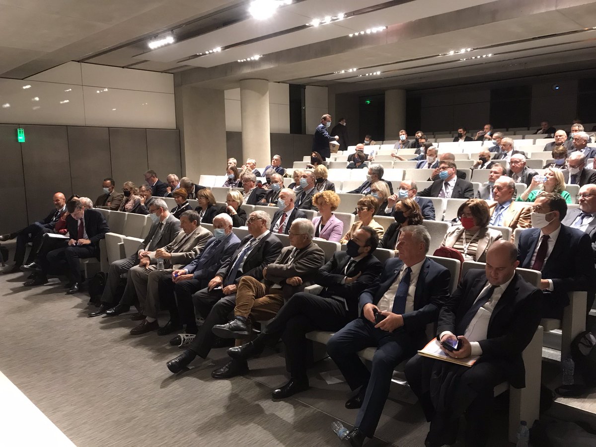 laurentmichel75's tweet photo. Début des rencontres de l’#AHFPN animé par @GFarde @CEVIPOF en présence de @PorteParolePN de @BCautres de Martine Naute , et du conseiller social du #DGPN , Frédéric Lauze. #ContinuumLab #police #confiance https://t.co/kgXfpU5b2R