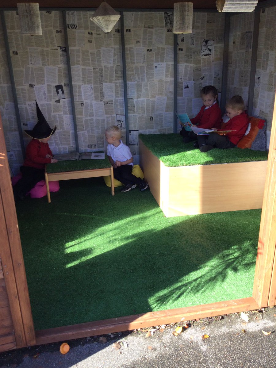 WMPrimaryF1's tweet photo. Our new flooring is down😀 https://t.co/EOb31OJobj