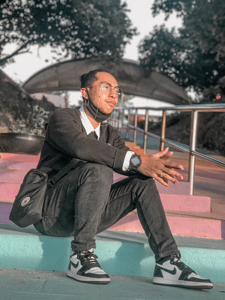 MDABK75's tweet photo. “I Became A Bad Replier Because I Hate Myself For Being Over Excited And I Never Had The Same Vibes Whenever I’m Texting Someone!” https://t.co/gzPrmpQo2t