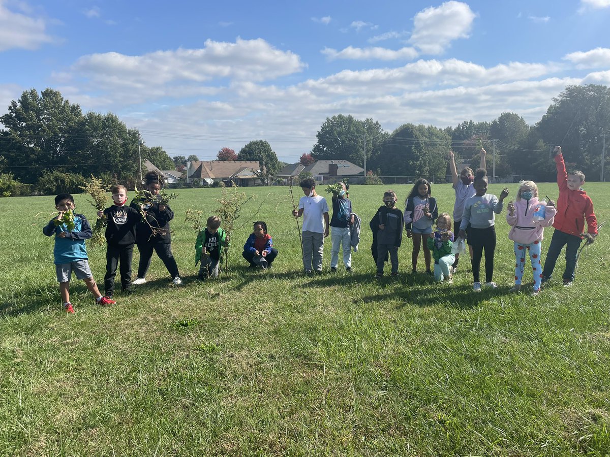 teachmestephens's tweet photo. Living like the Paleos in 3rd grade today! We worked in communities, traveled, and gathered supplies to survive. https://t.co/MQQ6QZ6oQw