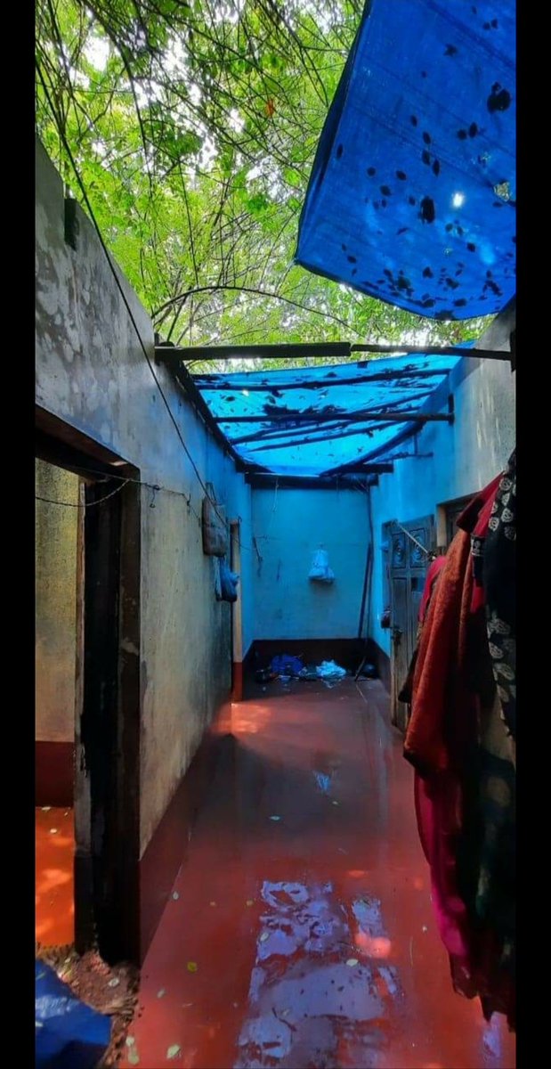 Sangha_Mithra's tweet photo. RSS Swaysmsevaks, Seva Bharati Volunteers renovated a partially ruined house and handed over to a needy family at Perla, Kasaragod. RSS Akhil Bharatiya Karyakarini Mandali Amantrit Sadasya Kajampady Subramanya Bhat, Mangaluru Vibhag Sanghachalak Gopal Chettiyar were present. https://t.co/nPGj8tnqFK