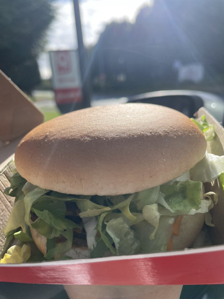 cestsrh's tweet photo. Pq autant de salade ??? https://t.co/yUzOlXX5vr