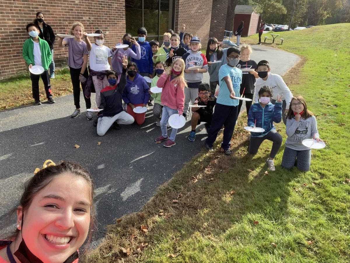 ABConantSchool's tweet image. 5th grade scientists in Ms. Shron&apos;s class are exploring shadows and the sun&apos;s position in the sky throughout the day.  They even made their own shadow clocks!