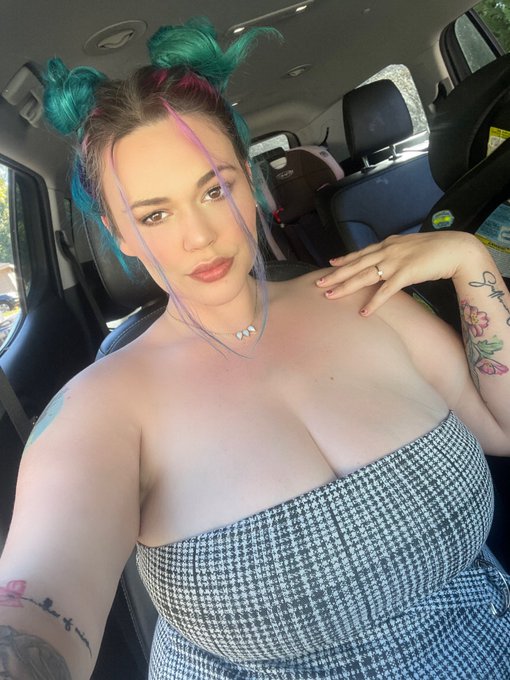 Good morning 🥰 https://t.co/IwZFQzIK4l