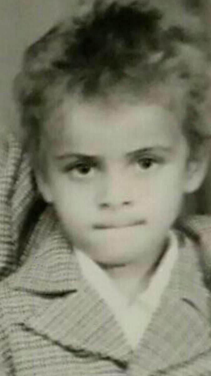 AburaghadR's tweet photo. اشتقت لتلك البراءة التي كانت تجعلني أصدق بأن السلحفاة سبقت الأرنب. https://t.co/vsuBBjz5F7