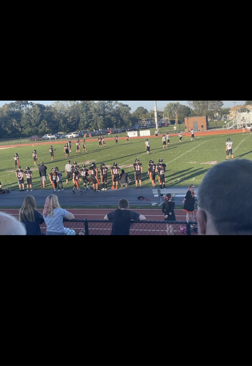 Did you know that the middle school had a football game yesterday? the boys played really good😁#hms #hmsfootball #hhs #football#greatgame #hpsdawesome#hpsdshoutoutAj#hpsdshoutoutAyden#hanovermiddleschool