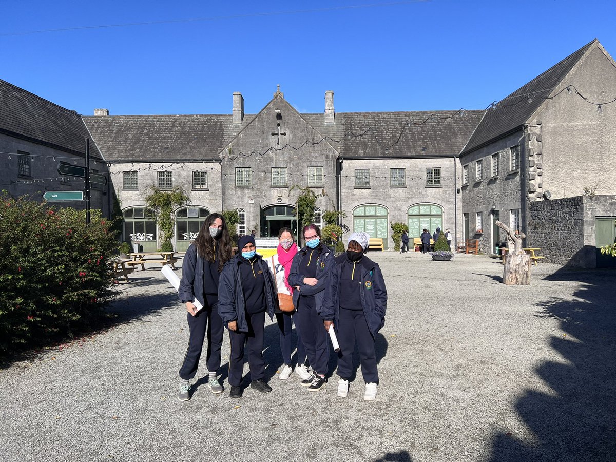 MrConnell2's tweet photo. Physics trip to Birr Castle, Leviathan telescope and the I-LOFAR finding out how we study the stars without visible light #WeLovePhysics https://t.co/EVUbxDVw1Y