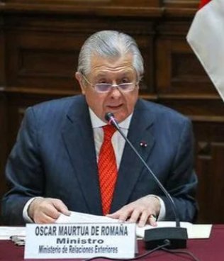 Noktambuleante's tweet photo. Fuentes de @PERU_LIBRE1 señalan que Óscar Maúrtua habría renunciado a seguir siendo ministro de Relaciones Exteriores, luego del papelón por poner a investigado por "Dinámicos del Centro" Richard Rojas, de embajador en Venezuela. Maúrtua se pronunciará hoy sobre el tema https://t.co/ooLfaxJPOE