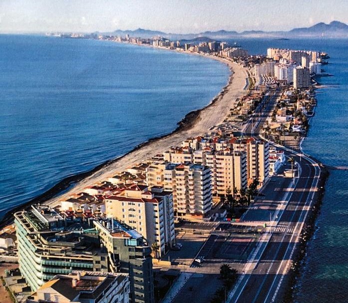 salva_psoemanga's tweet photo. @MamenAsencio @x3razonesRNE El #MarMenor y el #MarMayor conforman el mayor potencial turístico de #RegiondeMurcia. Turismo de SOLyPLAYA, NAUTICO, MEDIOAMBIENTAL,CULTURAL, ARQUEOLÓGICO y PAISAJÍSTICO. Esto es lo que La Manga y Cabo de Palos ofrece. Necesitamos un 155 MEDIOAMBIENTAL para recuperar la laguna. https://t.co/xcr92Ks2KI