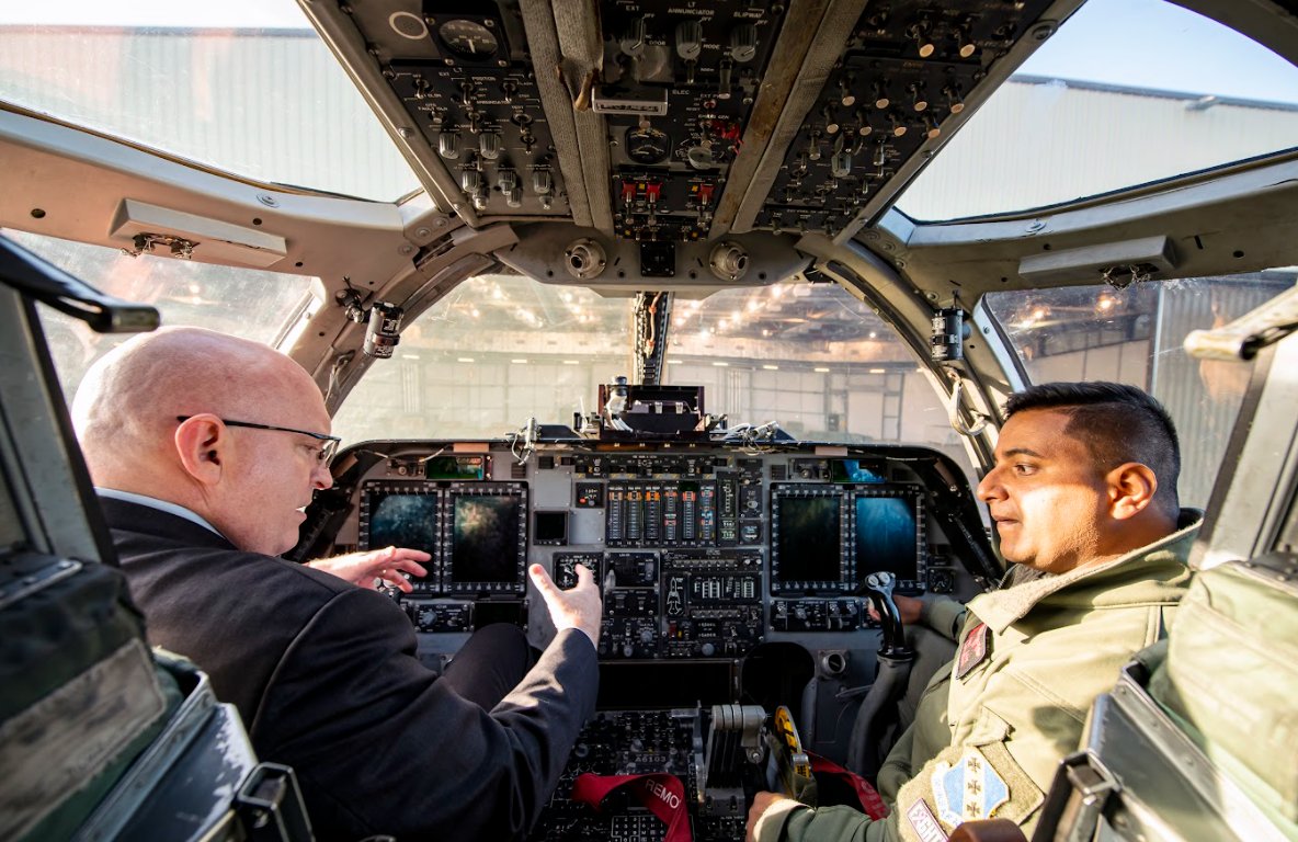 USAmbUK's tweet image. An honor to have a front-row seat to view the extraordinary work being performed by 🇺🇸 &amp;amp; 🇬🇧 forces as part of the @usairforce Bomber Task Force at RAF Fairford - evidence that our defense partnership with 🇬🇧 is based on the highest level of trust, interoperability &amp;amp; collaboration