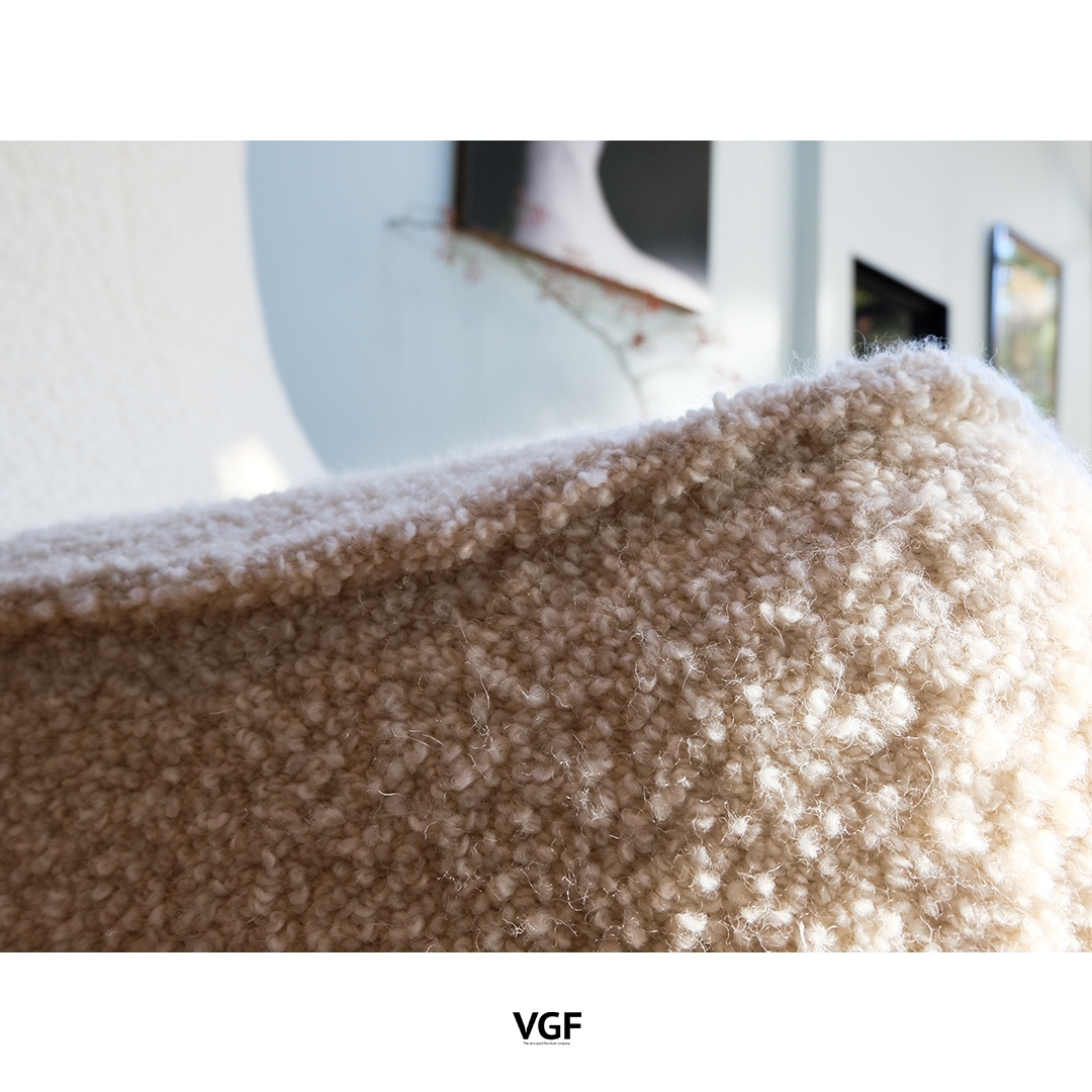 We found this stunning Gerard van den Berg Rock lounge chair in a dreadful state, so decided to bring it back to life with this fluffy alpaca fabric by Dedar.

Now available in our shop. 

#gerardvandenberg #interieuradvies #alpaca #designchair #dedarmilano #interiordesign