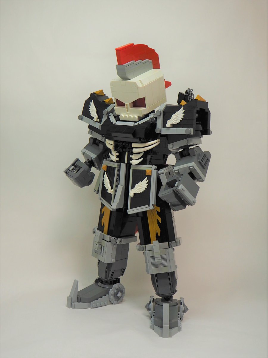 05shige's tweet photo. ガイコツと騎士をイメージして作りました。
足を組むのが面倒でほったらかしにしてたら一年かかりました😅 https://t.co/GCbGnnB2d5