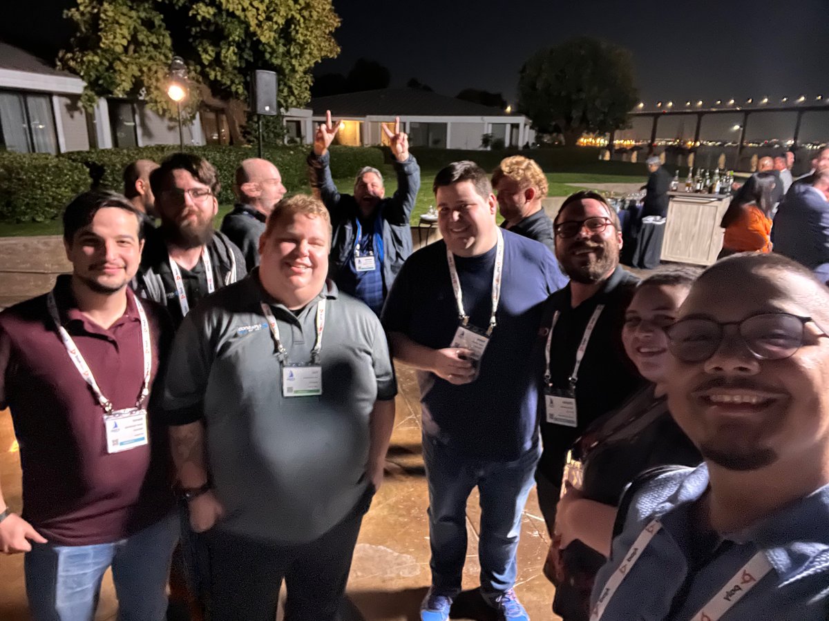 oitvoip's tweet photo. Fun times and smiles all around at @netsapiens #UGM 2021 in San Diego, CA βοΈπ
Catch our #OITVOIP family and take a picture with us! π·
#OIT #OITFamily #TheTechBar #UGM #Netsapiens https://t.co/GIqp0PP2aA
