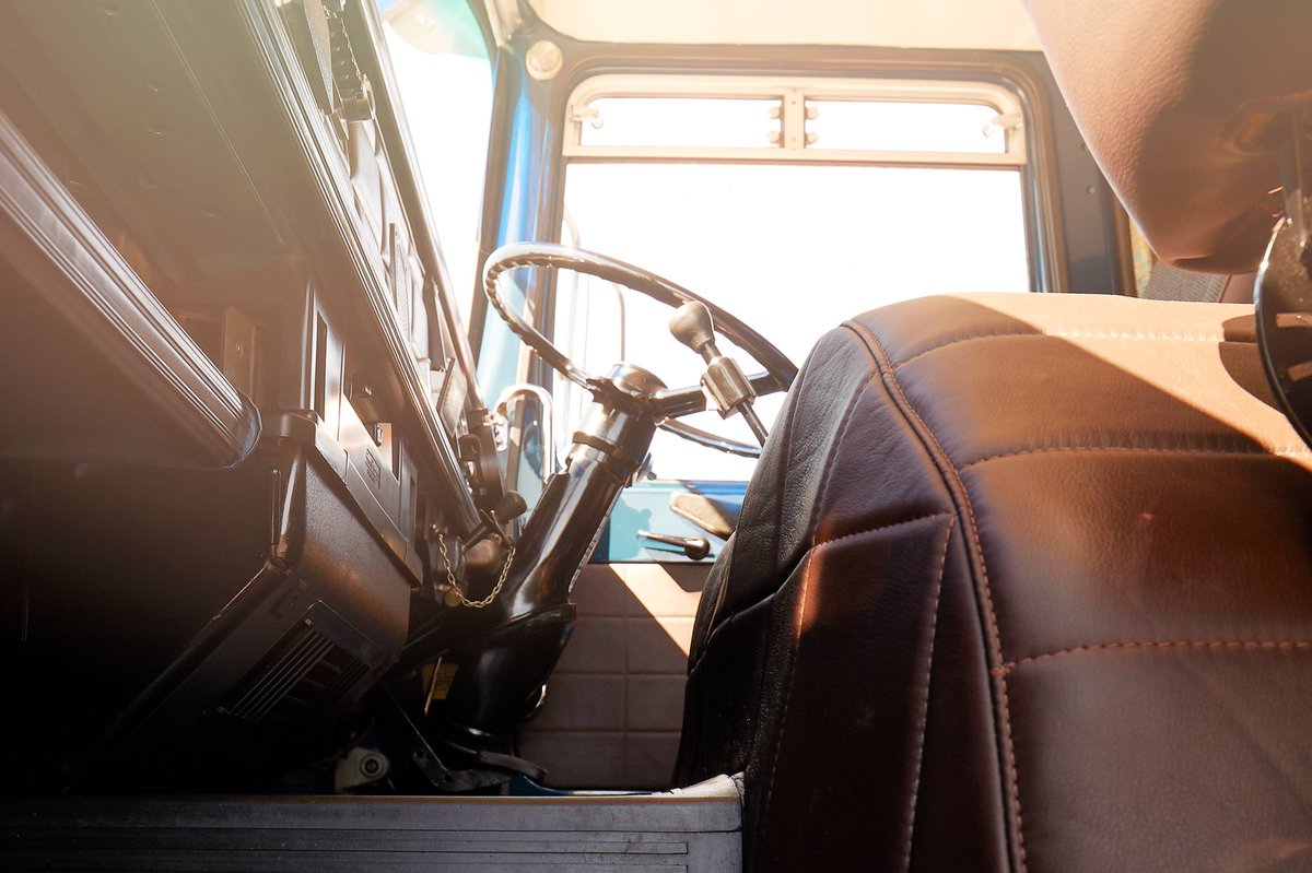Throwback to the OG. 😎 

In 1955 Saviem was founded and would go on to create some truly iconic motors, before merging with Berliet to form #RenaultTrucks. ♦️

This particular beauty was lovingly restored by Ian Craig Haulage and is now back to full working order. 👌