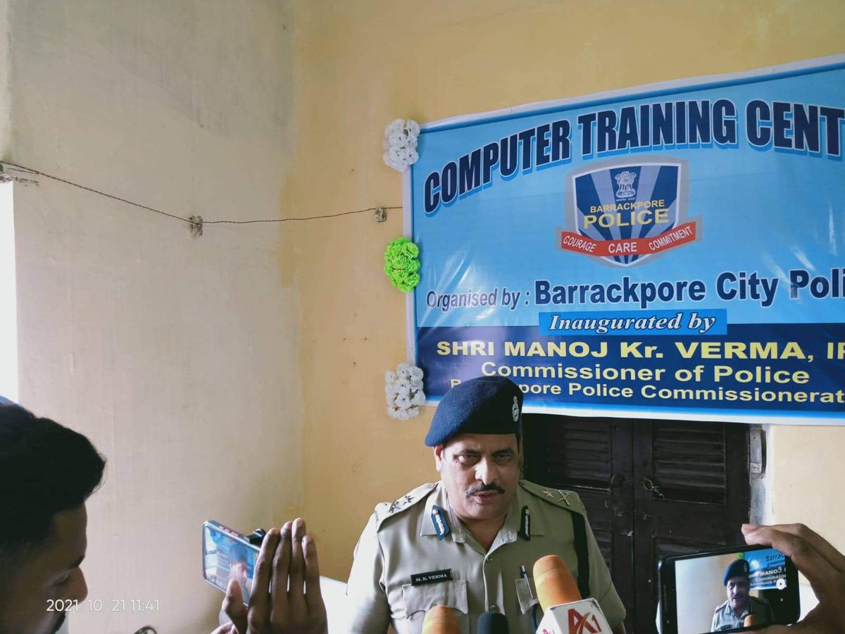 bkpcitypolice's tweet photo. Today, Computer Training Centre for police personnel inaugurated by Ld. Commissioner of Police, Barrackpore at Bhatpara, an initiative to enhance #digital literacy. https://t.co/XFsOYyVDMp