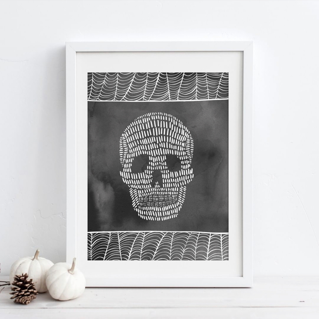 I love this artsy skull and skeletons are so fun for Halloween! Who’s ready to start with the Christmas decor though😂😂😂
📸 <a href="/jettyhome/">Jetty Home</a>
.
.
.
.
.
.
 #Farmhouse #farmhousesignsandsayings #letterboards #signsofinstagram #homedecorinspo #modernfarmhouse #rusticsigns #funn